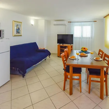 Jacqueline Pakoštane