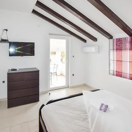 Jacqueline Appartement *