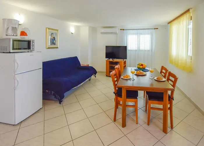 Jacqueline Pakoštane