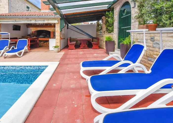 Jacqueline Apartament Pakoštane