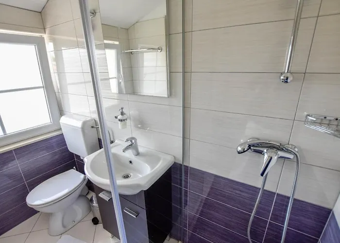 Jacqueline * 파코스탄