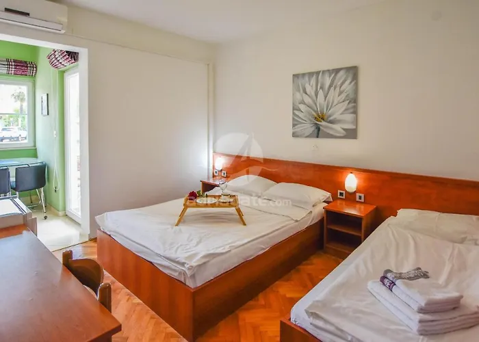 Jacqueline Appartement *