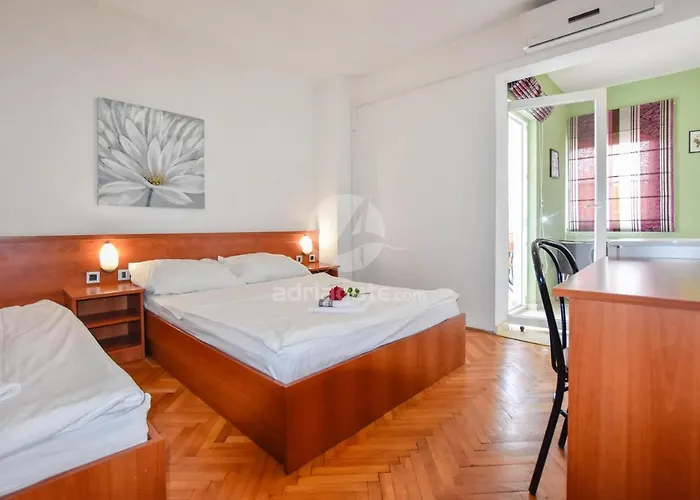 Jacqueline Appartement Pakoštane