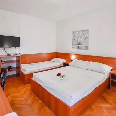 Jacqueline Pakoštane